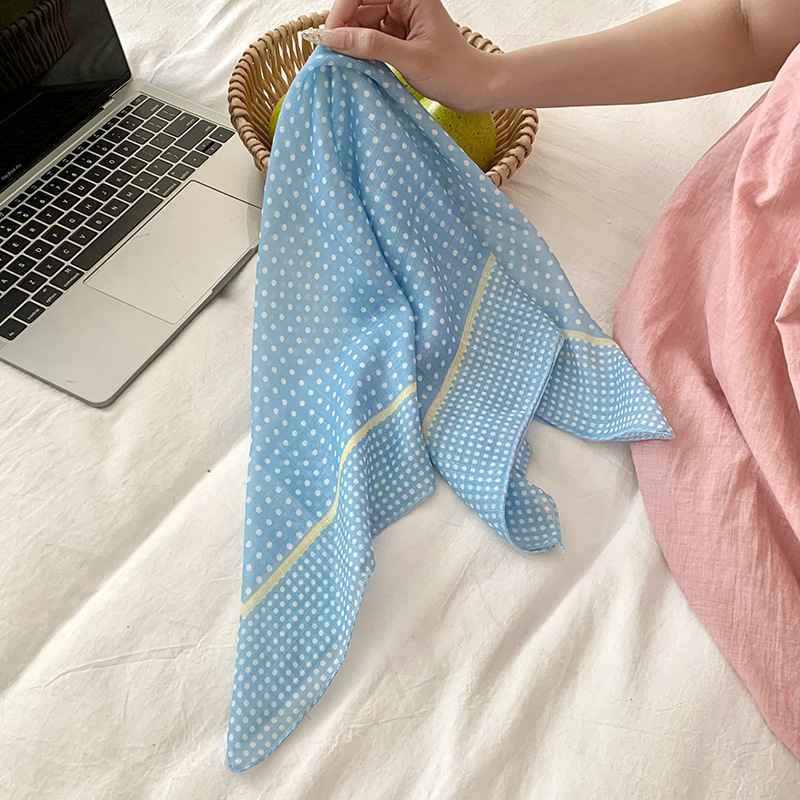 Pequeñas toallas cuadradas nuevas flores frescas coreanas simple estilo retro atmósfera sensación de pañuelo de seda bufandas decorativas