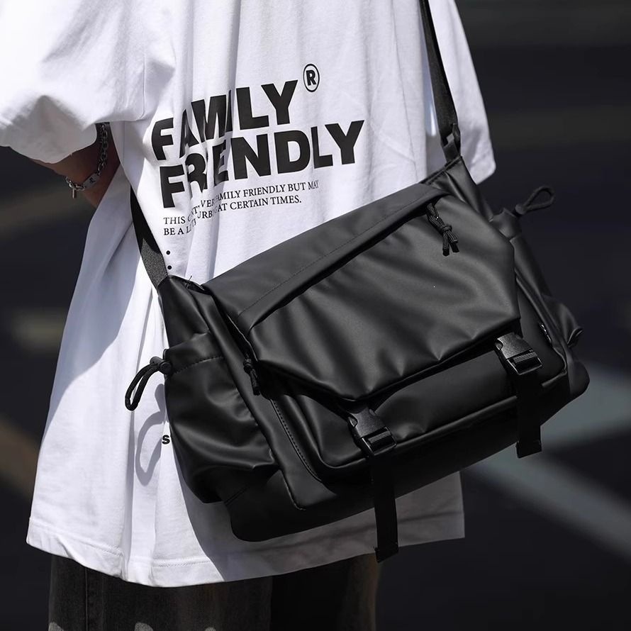 Large Capacity Shoulder Bag
