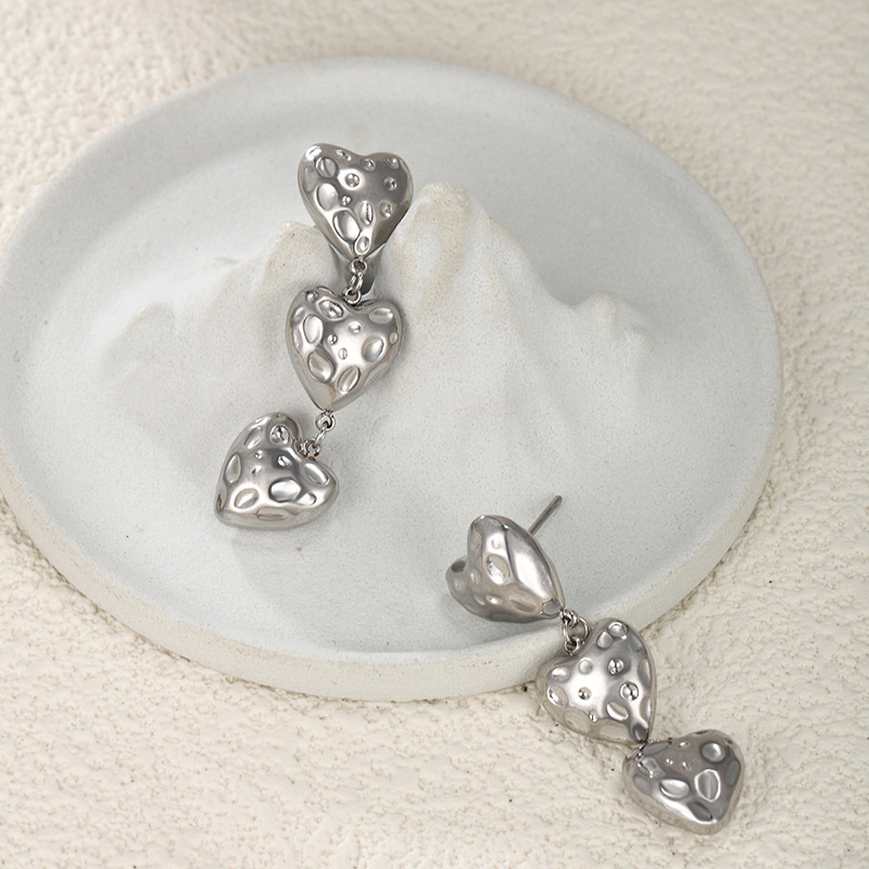 Pendientes de acero inoxidable xuping alta sensación de verano, moda europea y estadounidense, pendientes largas, pliegues, Orejeras de amor