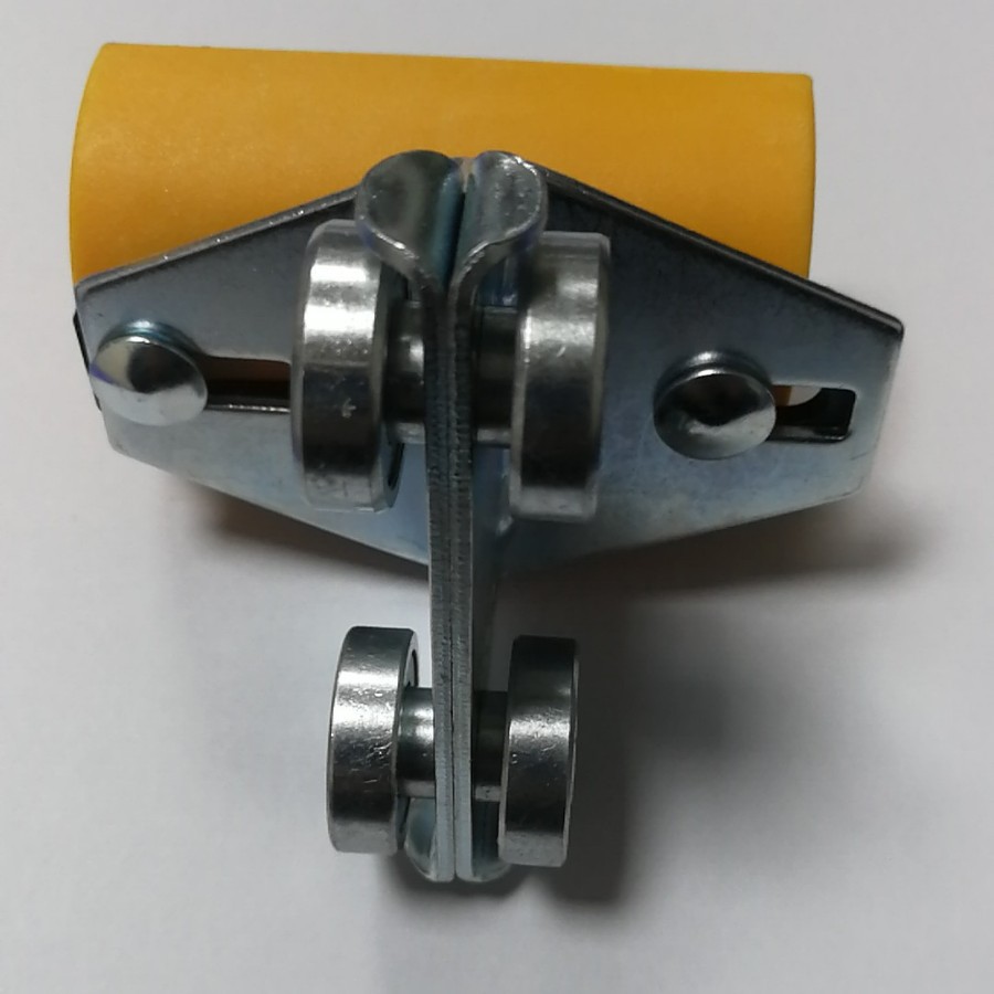 厂家直销c30拖缆小车 半塑滑轮 C型轨道滑轮 电镀C型槽滑车配