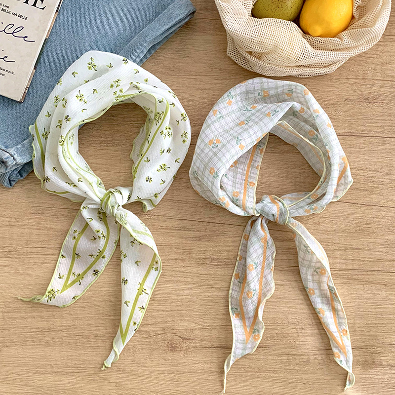 Bufanda de seda nuevo estilo protector para el cuello bufanda para el cuello pequeño y fresco pañuelo floral a cuadros cinturón para el cabello para atar el cabello bufanda triangular multiusos para atar la cintura