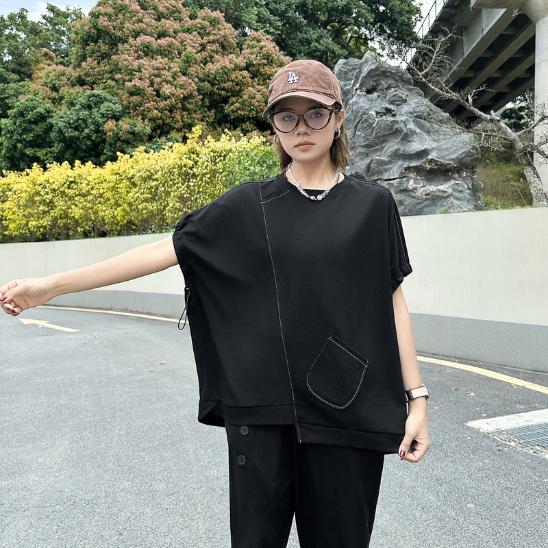 260376 Design-Inspired Niche Yamamoto Dark Style Irregular Black and White Contrast Stitching Short-Sleeve T-Shirt for Women, New for Summer 260376 Design-Inspired Niche Yamamoto Dark Style Irregular Black and White Contrast Stitching Short-Sleeve T-Shirt for Women, New for Summer