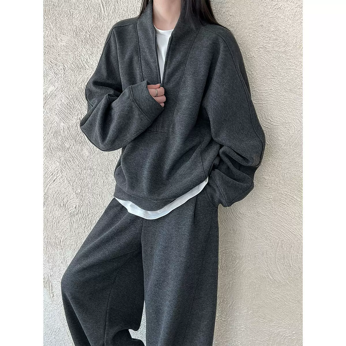 鹿西 秋冬新款老钱风松弛感磨毛卫衣+弯刀裤两件套女休闲套装2107