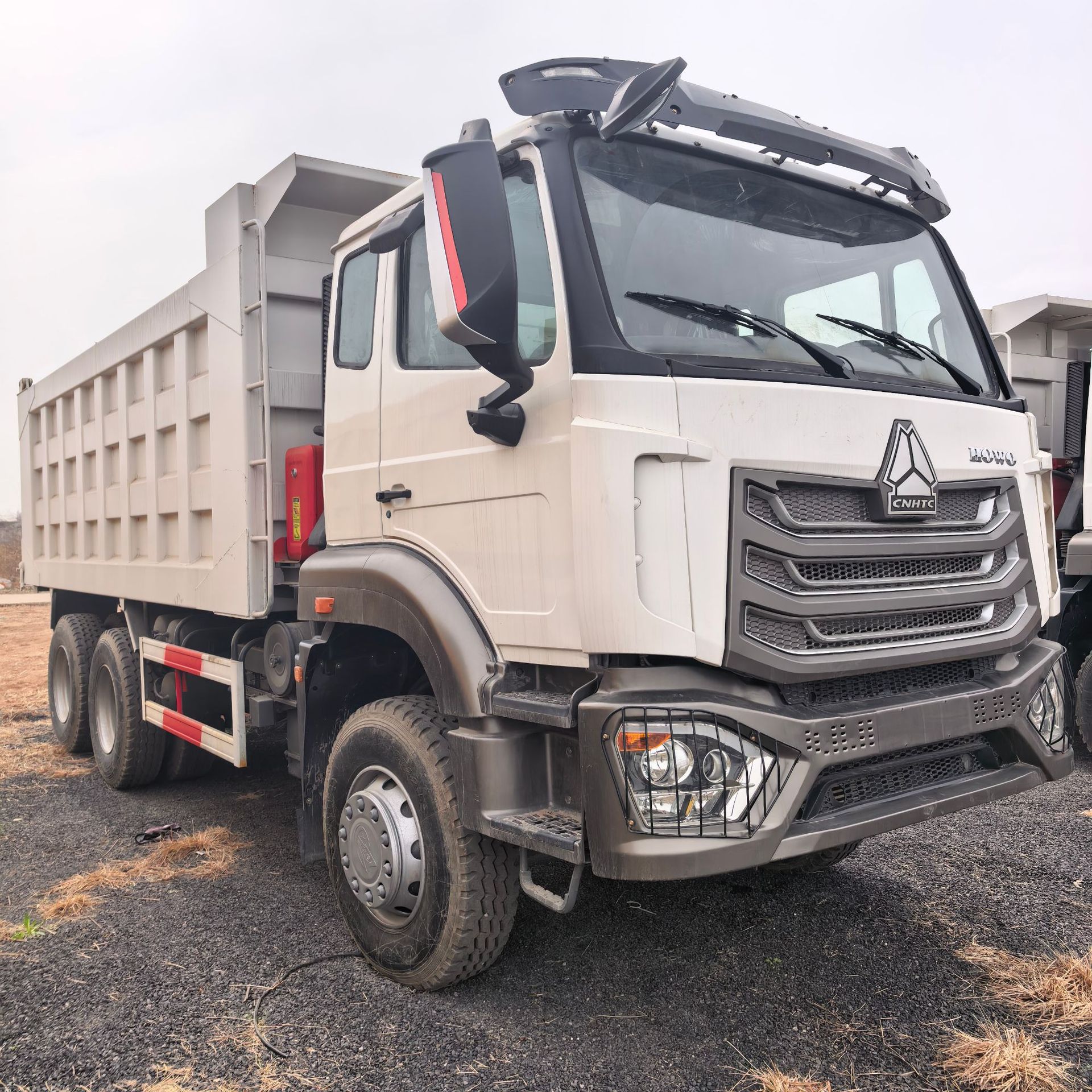 Cross-Border Sinotruk Howo Heavy-Duty Dump Truck Nx371 Horsepower Dump Truck Howo 10-Wheel Dump Truck