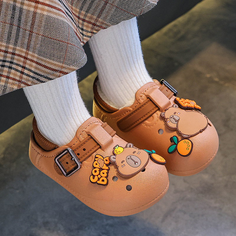 Zapatillas de algodón para niños Capibara, zapatillas de algodón para niños, niñas y niñas, invierno, calentamiento y veludo impermeable para niños mayores, bolsas de tacones para niños en casa.
