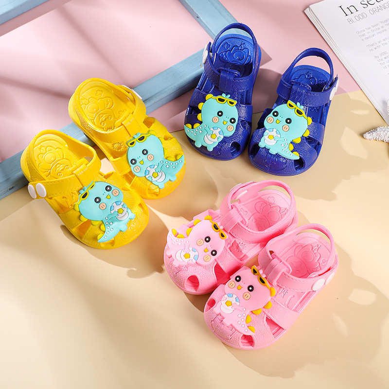 Baotou Crocs Children lovely Cartoon indoor soft sole baby prewalker Infants non-slip children Beach shoes