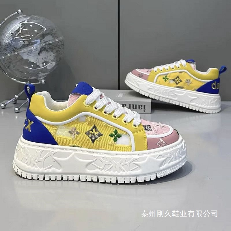 2025 Men's Sneakers Hollow Breathable Fashion Casual Shoes Trendy Embroidered Versatile Sports Shoes Colorful Canvas Trendy Shoes