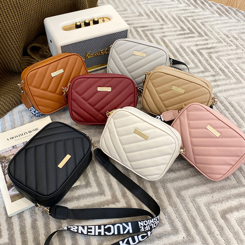 Bolsa de cámara bordada 2024 bolsa de damas bolso de rango bolso de mochila de mujer nuevo bolso de hombro bolso de teléfono móvil