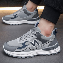 秋冬新款开学学生鞋时尚运动跑步鞋男士休闲低帮百搭款男鞋厂家