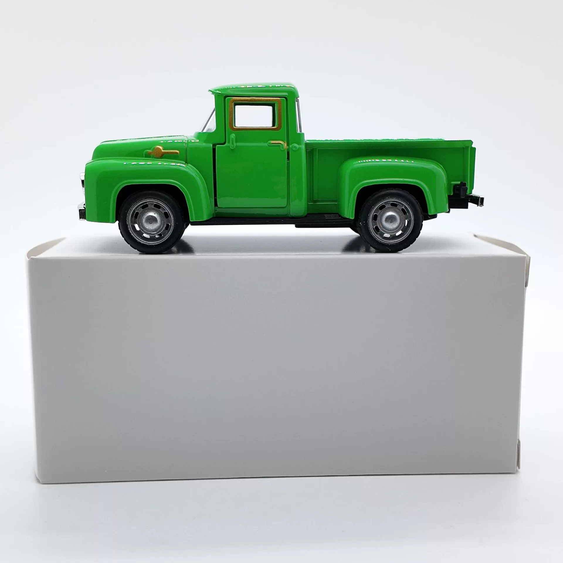 Трансграничный Master Car Pickup Alloy Model Little Red Перейти к той же модели 1:32 Модель Pink Truck
