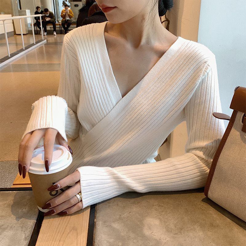 秋季v领针织打底衫女内搭新款配大衣修身显瘦洋气打底毛衣上衣冬