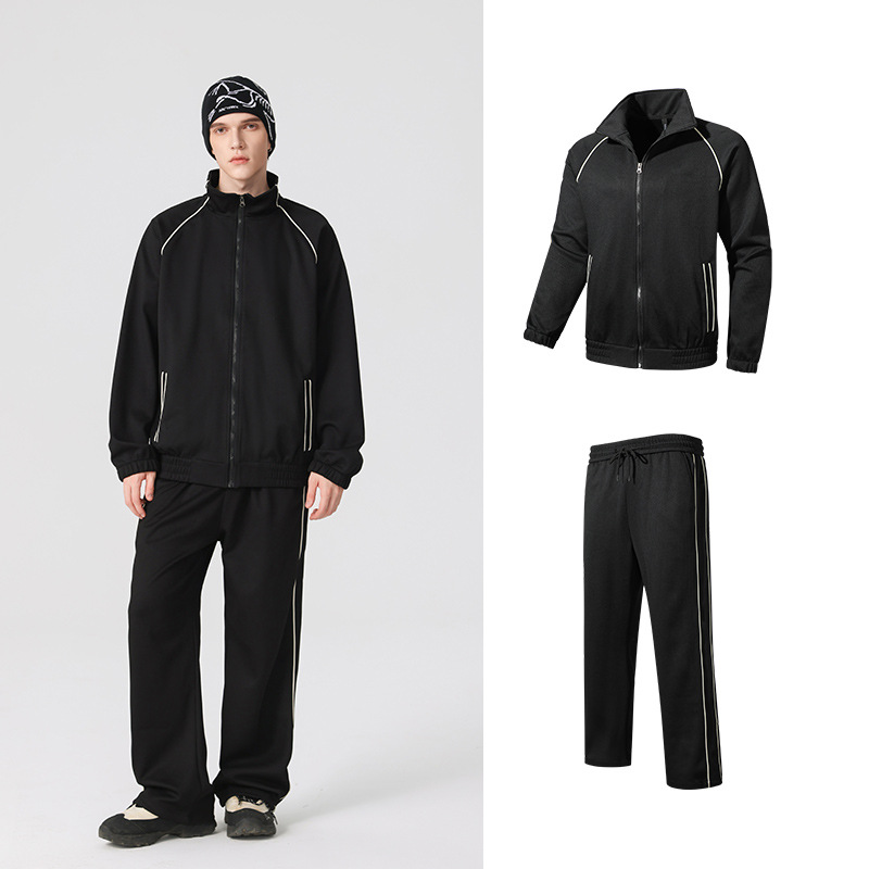 Completo casual da uomo alla moda con colletto alto, giacca, pantaloni a gamba larga, modello cardigan dal design ampio abbinato a pantaloni sportivi_voghion.com