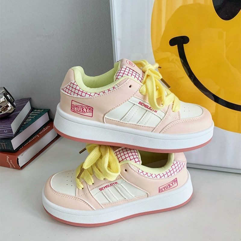 Zapatos de pan, zapatos deportivos ligeros y planos, zapatos blancos para mujeres, verano y otoño de 2025, nuevos zapatos de mujer cómodos y ligeros