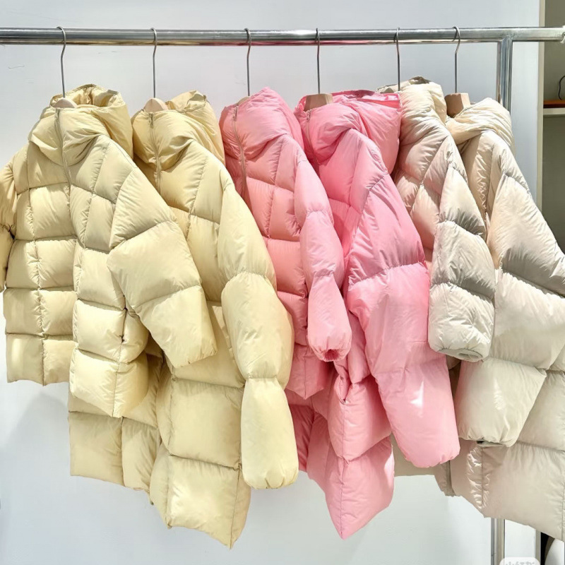 Thirteen Lines of New Winter Korean Style White Duck down Jackets Long Over-The-Knee Bread Jackets Women's Wholesale Supply