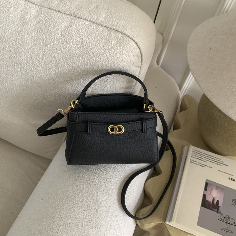 Bolsos de mano de nicho de alta calidad para mujeres 2026 nuevo estilo coreano ligero bolso de lujo Kylie de moda simple mochila de hombro