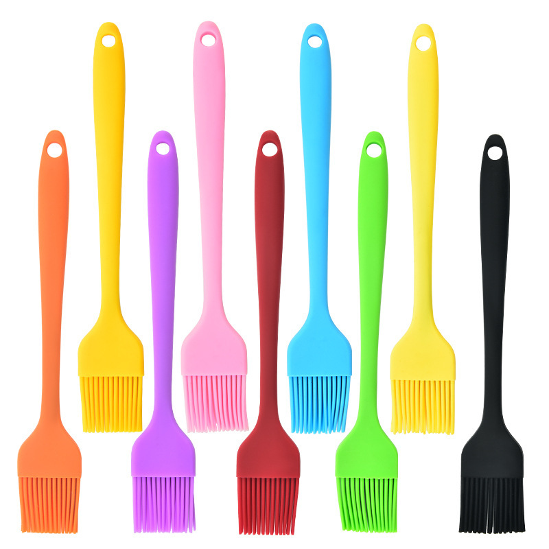 Ready-Made Kitchen Baking Tools, Large and Small Oil Brushes, High Temperature Resistant, Non-Shedding Barbecue Brushes, Silicone Integrated Oil Brushes
