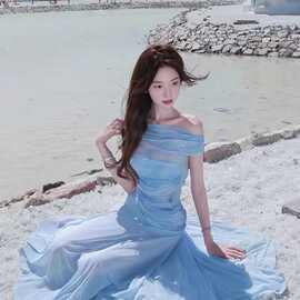 温柔纯欲风绝美一字斜肩连衣裙女夏季2025辣妹性感修身包臀长裙子