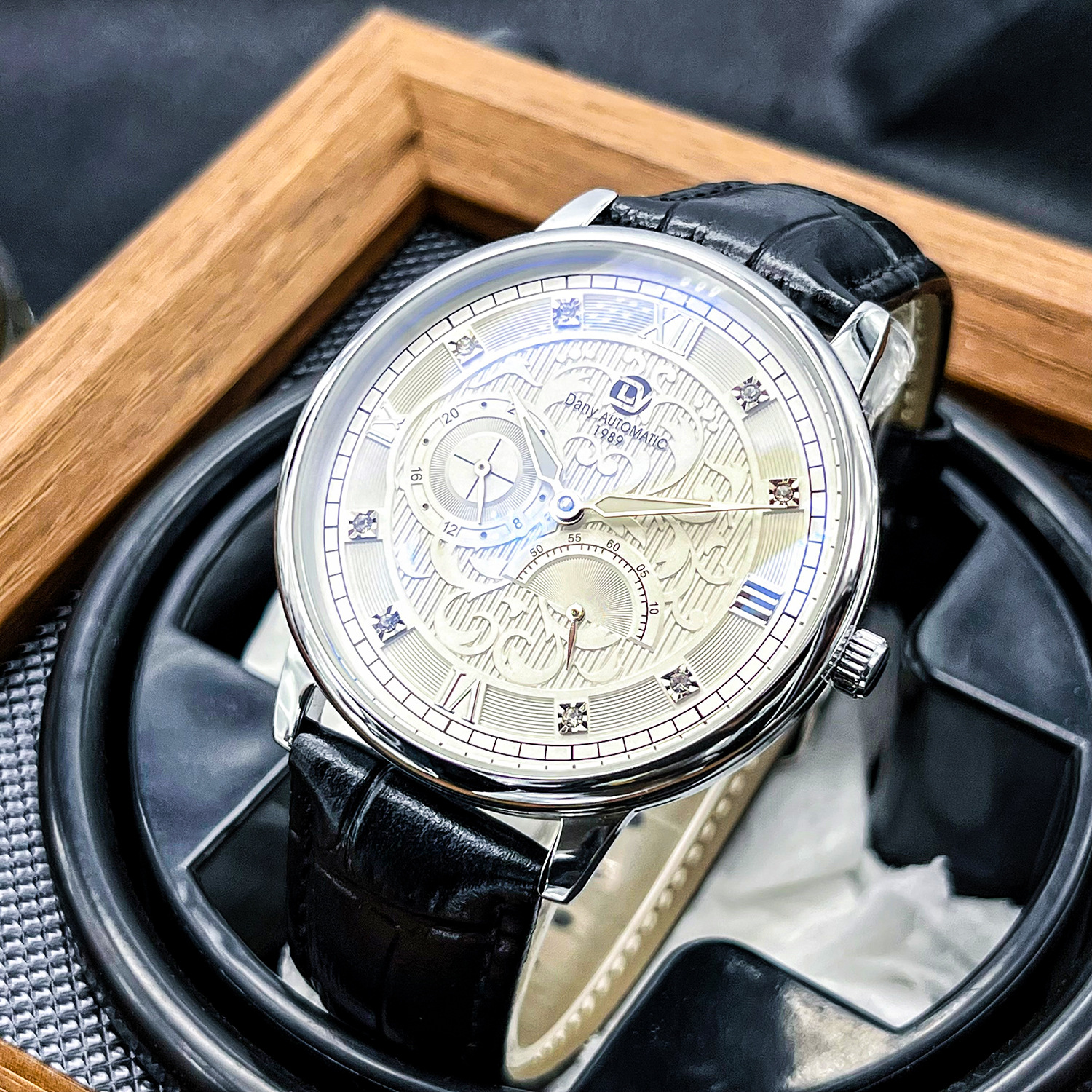 Relief Point Drill Fully Automatic Mechanical Simple White Versatile Men's Watch 24-Hour Small Second Dial 4 Hands_voghion.com