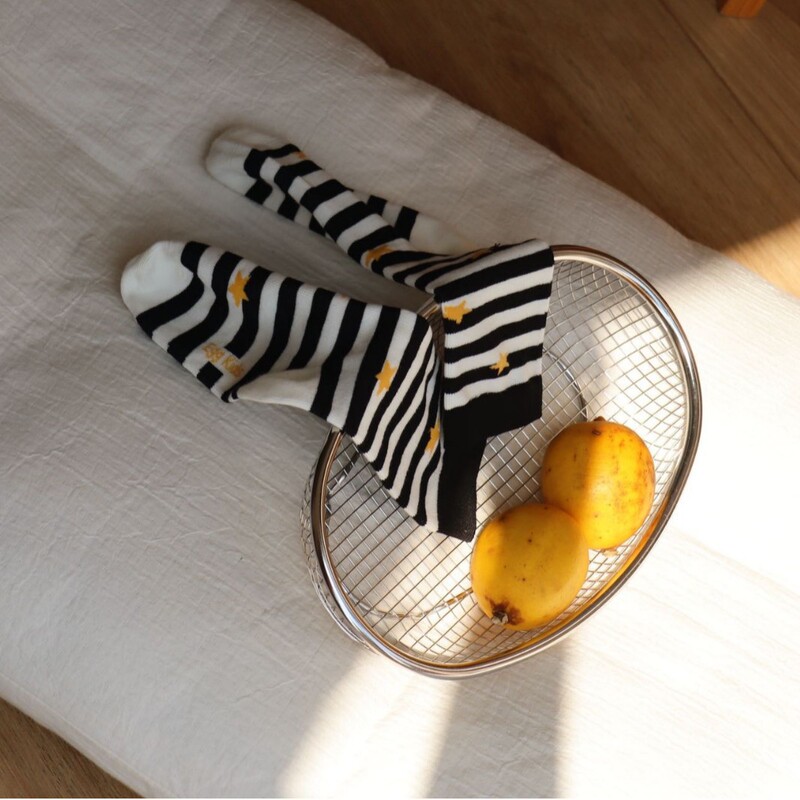 Star and Stripe Pattern Pure Cotton Simple Versatile Everyday Children's Socks, Black and White Striped Unisex Academy Style Mid-Tube Socks Star and Stripe Pattern Pure Cotton Simple Versatile Everyday Children's Socks, Black and White Striped Unisex Academy Style Mid-Tube Socks