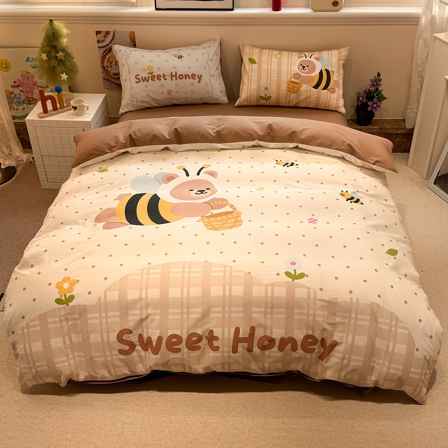 2026 nueva colcha de cama de algodón de dibujos animados de algodón cuatro piezas de sábanas de dormitorio infantil tres piezas de cama de cama de cama
