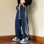 宽松美式直筒水洗牛仔裤