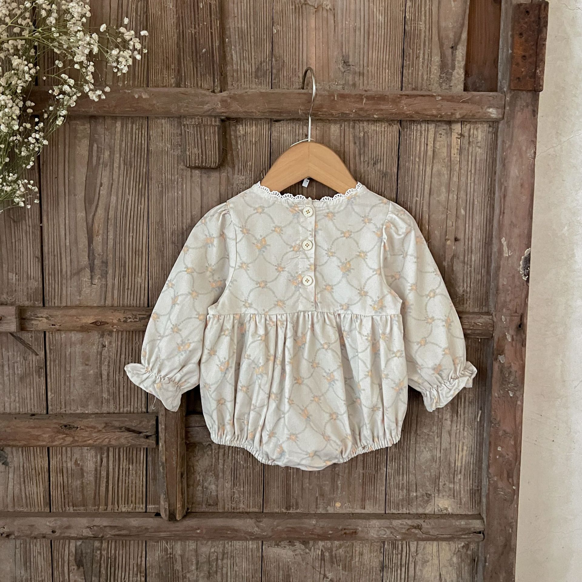 Ins coreano nuevo baby overcoat primavera y otoño algodón de terciopelo impresión encaje overcoat baby overcoat