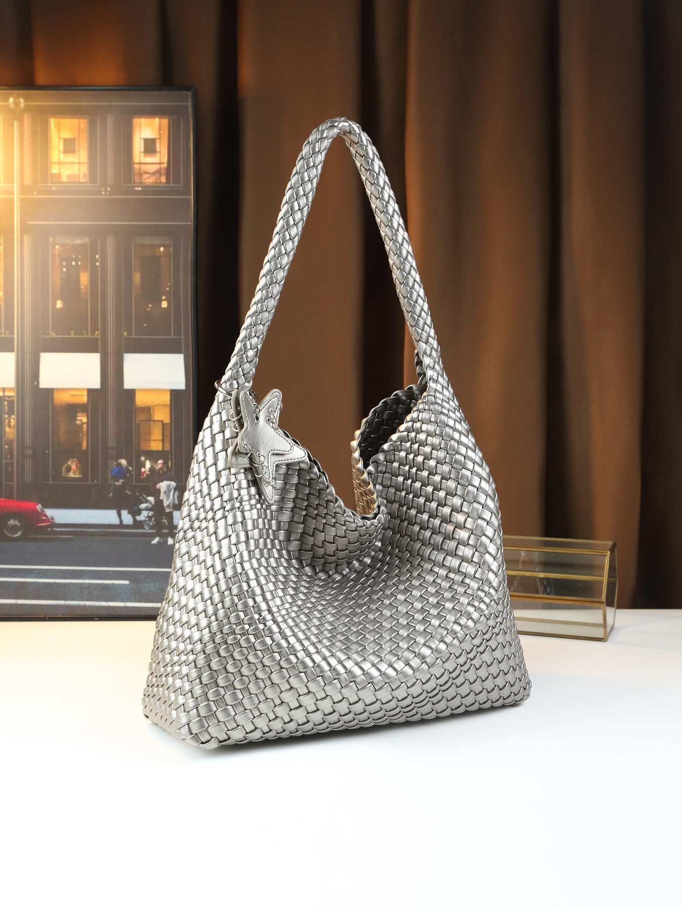 Geflochtene Damentasche Im Korbdesign Mit Sternenmotiv_voghion.com