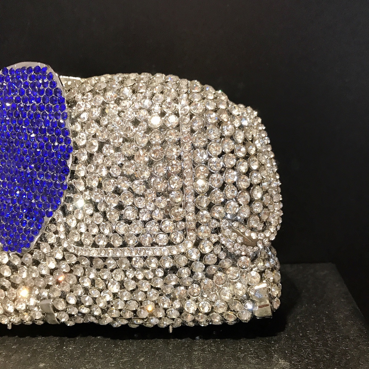 Túi clutch dạ hội hình voi 3D đính đá pha lê phong cách Âu Mỹ — kim cương vàng trên nền vàng chi tiết 5