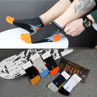 Source manufacturers five-finger socks men's four seasons short tube low waist five-toe socks sweat-absorbent breathable Xinjiang cotton toe men's boat socks