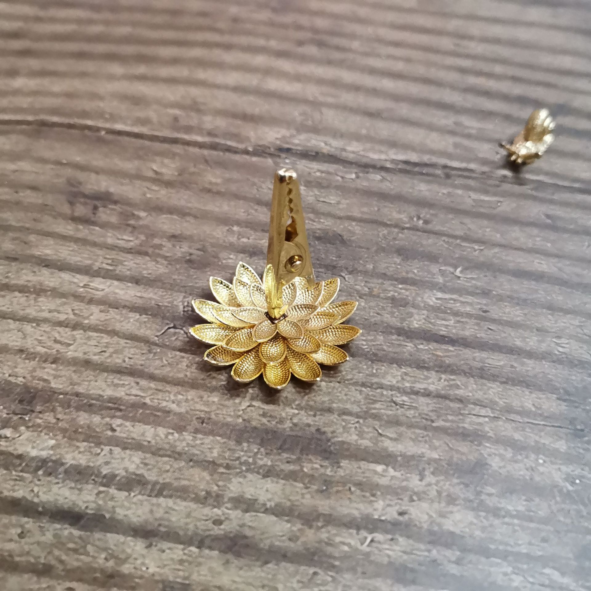Creative alloy lotus incense clip incense stick sandalwood home incense burner incense holder沉香金属配件 wholesale retail