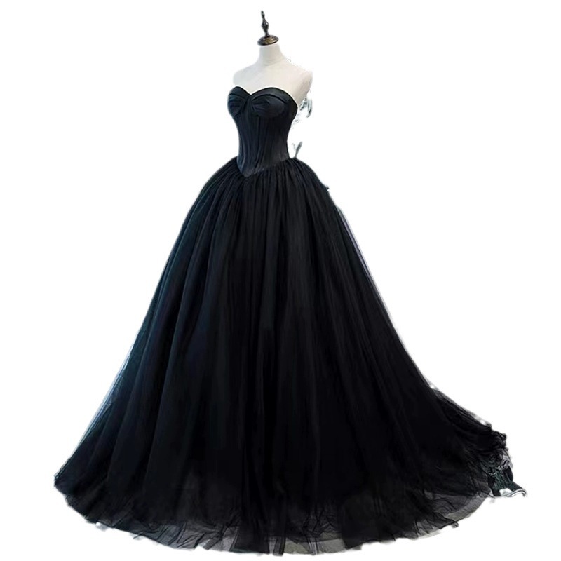 Vestido de noche negro se puede usar normalmente para el anfitrión de cumpleaños, nicho de lujo de gama alta, estilo de pecho largo.