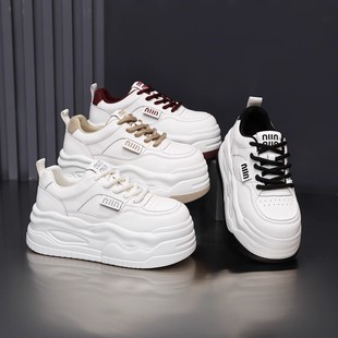 Internet famous super thick bottom small white shoes 2025 spring new breathable sponge cake board shoes soft bottom fashion student shoes casual shoes