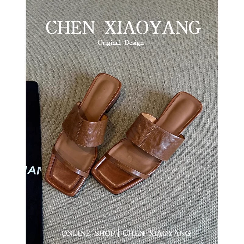 Кожаная французская толстая каблука квадратная голова полутолщая женская новая летняя надеванная ретро красивая буксирная римская сандалия не устала