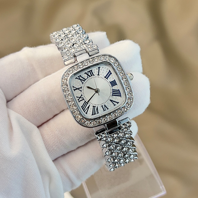 Cross-border TikTok Explosions Gypsophila Gypsophila Women's Small Square Watch Temperament Fashion Full Diamond Square Bracelet Quartz Women's Watch