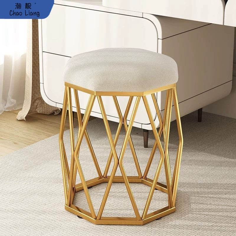 Легкий экстравагантный туалетный столик Круглый табурет Домашний скандинавский современный девушка спальня сетка красная машина косметический стол стул маникюрный стул