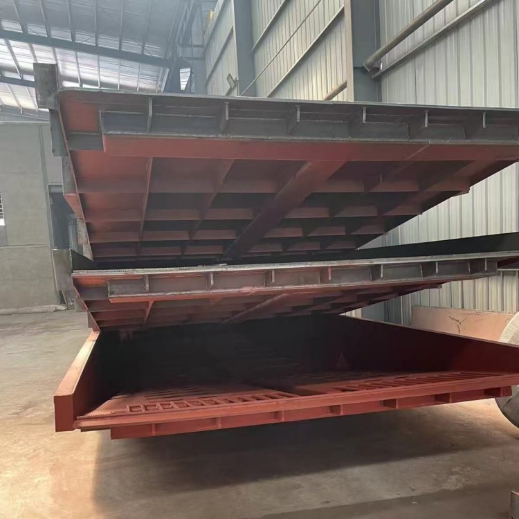 鲁鸿易安装可移动过水池洗车槽 船式洗车池 150吨钢制洗轮池