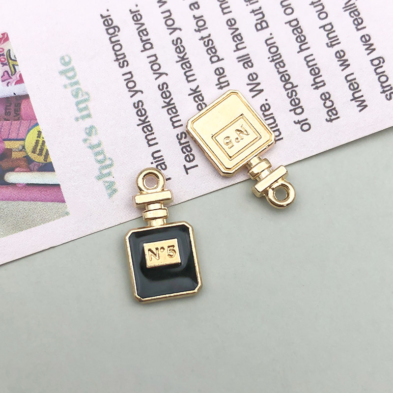 4g Weight Pendant Jewelry Making Type 13 * 15mm, 14*16MM, 7 * 20mm Jewelry Making Size Jewelry Accessories Classification 16 Models Per Model 1, 16/Bag Quantity Alloy Material Lipstick, Flower, Bow Knot Pattern Enamel Design Lady Style 16 Models Per Model 1, 16/Bag 13 * 15mm 14*16MM 7 * 20mm Alloy Lipstick Flower Bow Knot Pendant 无