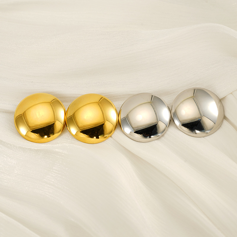 Pendientes de acero inoxidable de oro de 18k de estilo europeo y americano para mujer Pendientes brillantes de hemisferio redondo de acero de titanio galvanizado al vacío para mujer