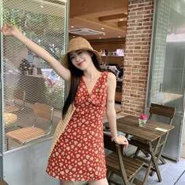 红色复古碎花吊带连衣裙女夏季新款茶系纯欲法式气质V领港风短裙