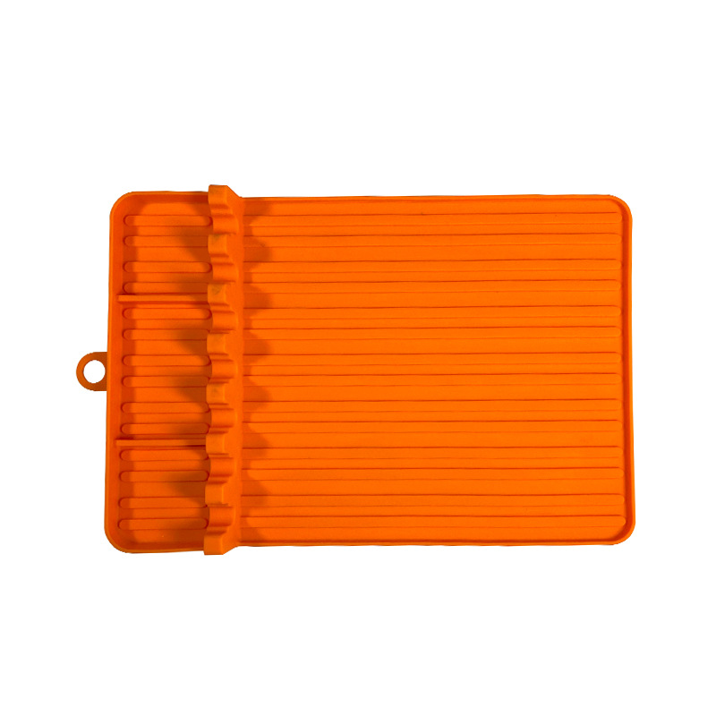 매달려 구멍 오렌지와 직사각형 수직 줄무늬