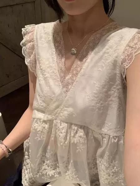 Midsummer lace shirt