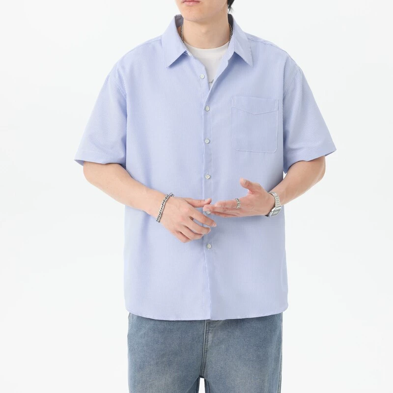 2025 летняя новая полосатая рубашка с коротким рукавом для мужчин, свободный модный корейский стиль, тонкая куртка, оптовая продажа от производителя