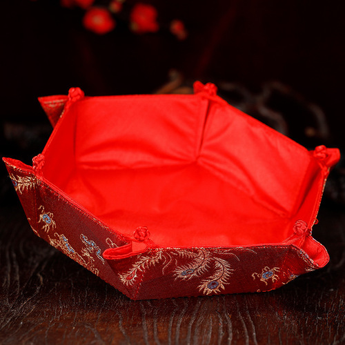 Wedding supplies wedding Chinese style fruit plate wedding candy box wedding banquet wedding room layout red melon fruit plate dry fruit plate