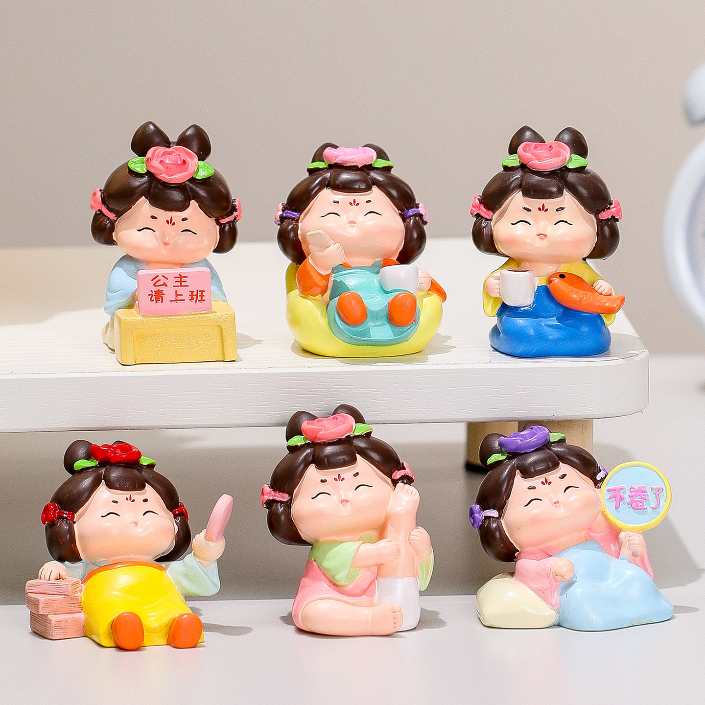 Cute creative decorations for living room for home use for office
