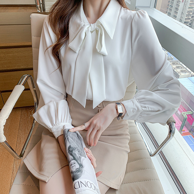 Autumn design solid color shirt with bow