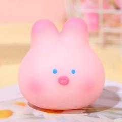 New creative strawberry pinch music trick decompression toy strawberry TPR decompression ball flour ball that changes color when exposed to light