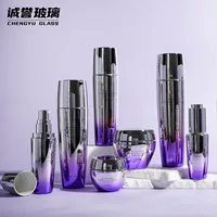 Фабричная индивидуальная высококачественная портативная помповая бутылка овальной формы с толстым дном для крема, с гальваническим покрытием и горячим тиснением, упаковочный материал для бутылок с эфирными маслами.