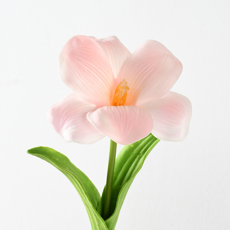 Flores de simulación brown pu tulipán boca abierta sonriente tulipán flaps sensación humectante de boda superior transfronteriza