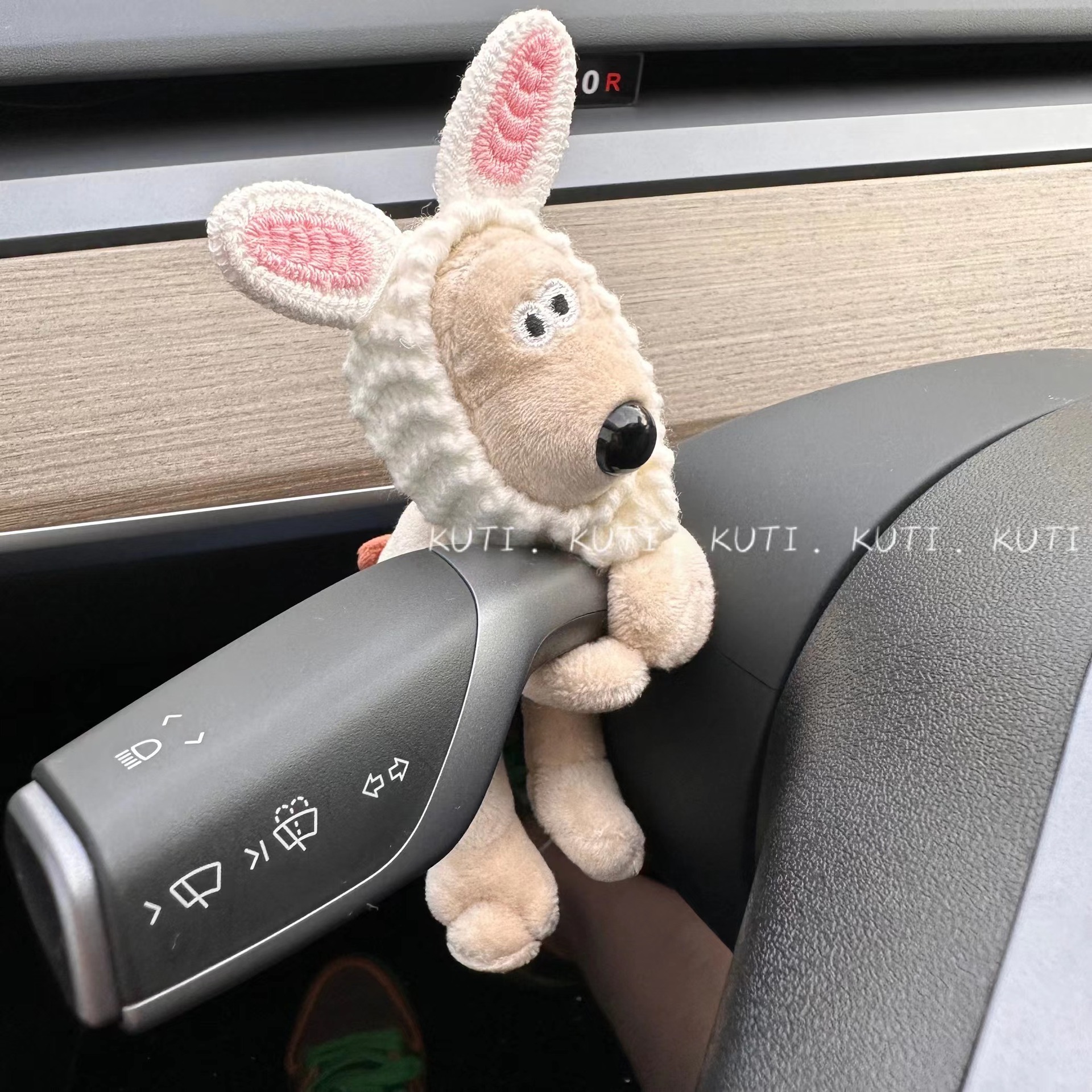 Paquete de material de bricolaje hecho a mano lindo perro coche embarazada bloque decoración coche felpa muñeca decoración creativa cumpleaños