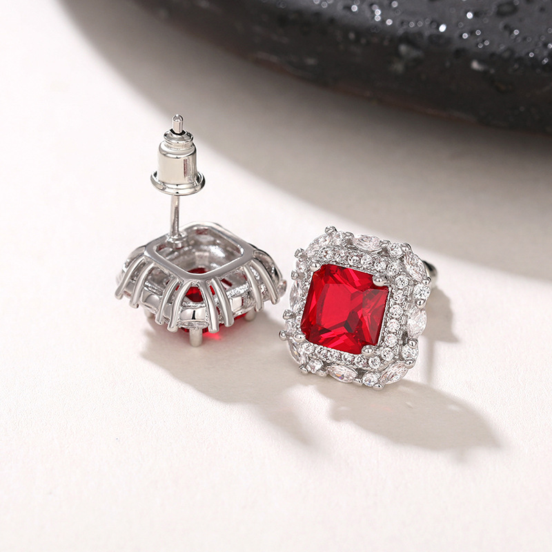 Zircon Crystal Stud Earrings For Men And Women Elegant Style_voghion.com